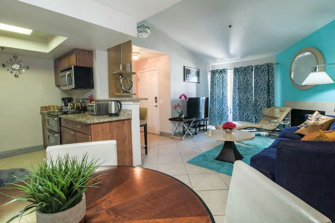 Strip View Luxury Condo Las Vegas Apartment
